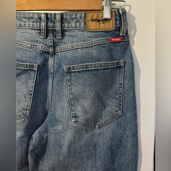 WRANGLER X URBAN OUTFITTERS - Hi Bells Light Blue Wash  Jeans Size 28 - Picture 6 of 13